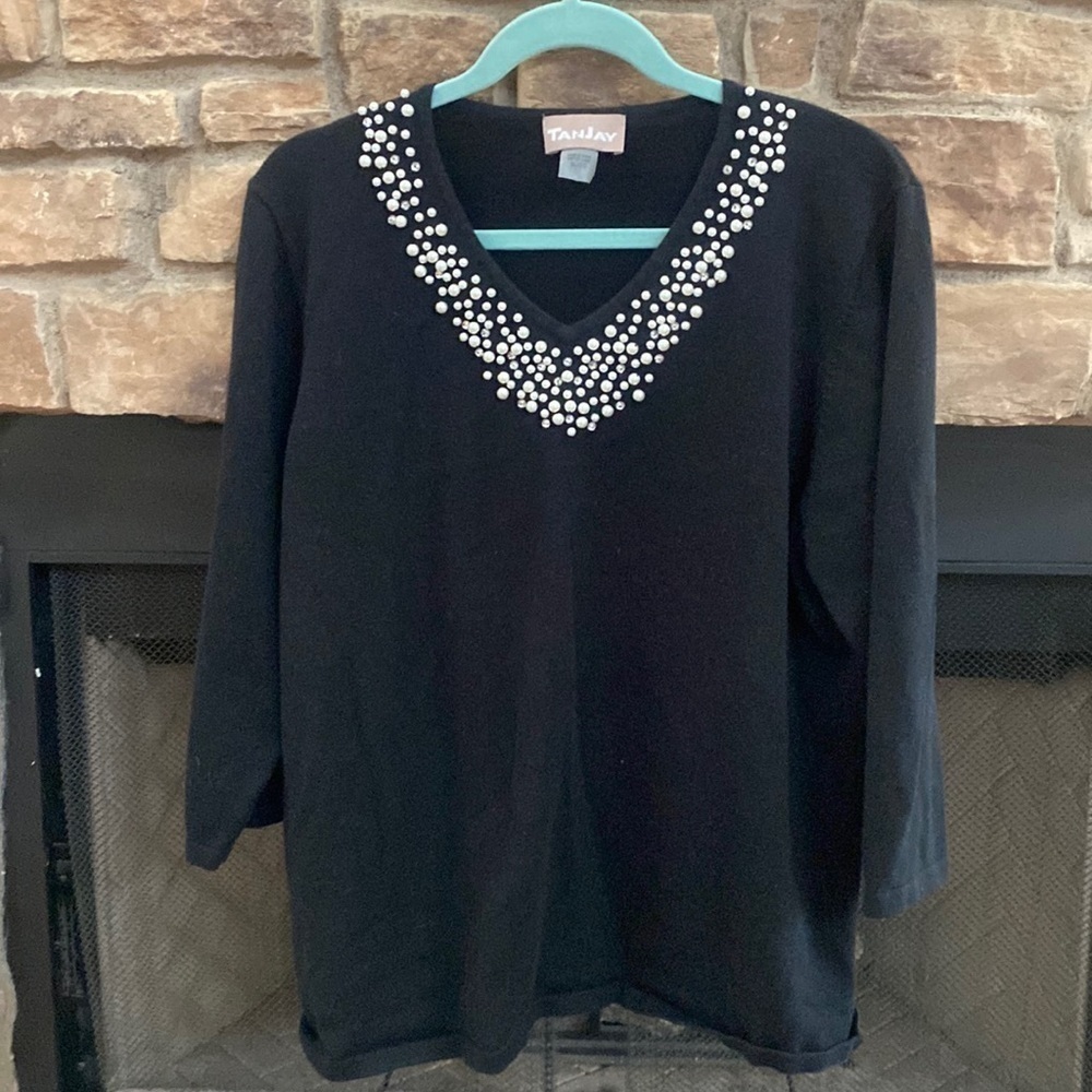 TanJay black v-neck sweater with Pearl and diamond like embellishments. XL/TG